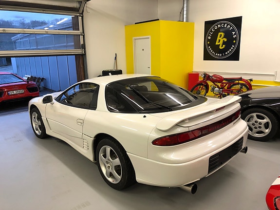 Mitsubishi 3000 gt 8 of 25