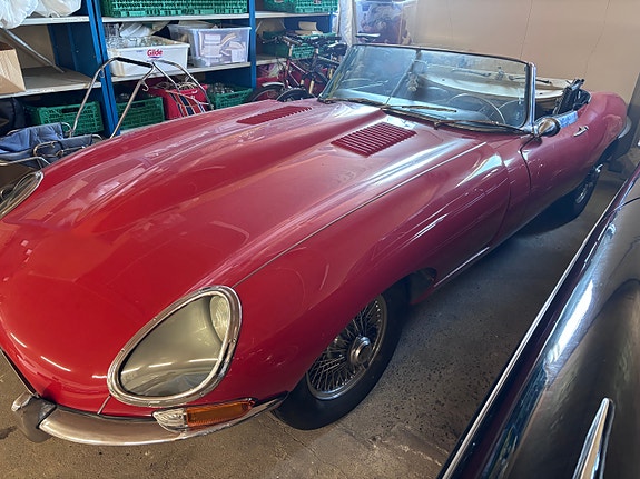 Jaguar E-TYPE
