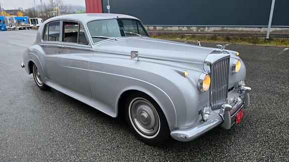 Bentley Andre 2 of 5