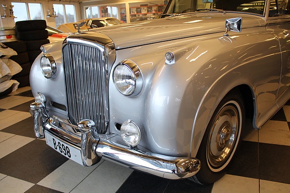 Bentley Andre 17 of 30