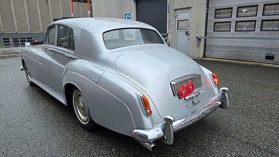 Bentley Andre 7 of 30