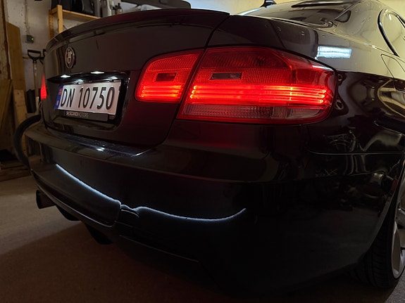 BMW 325i 9 of 24
