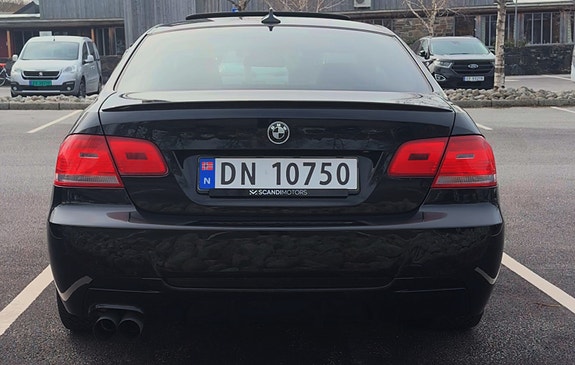 BMW 325i 8 of 24