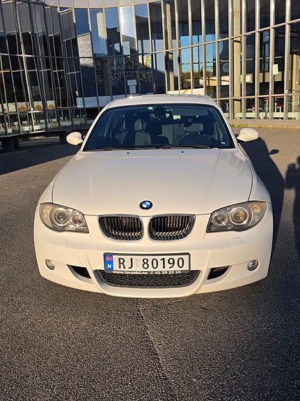 BMW 116i 4 of 5