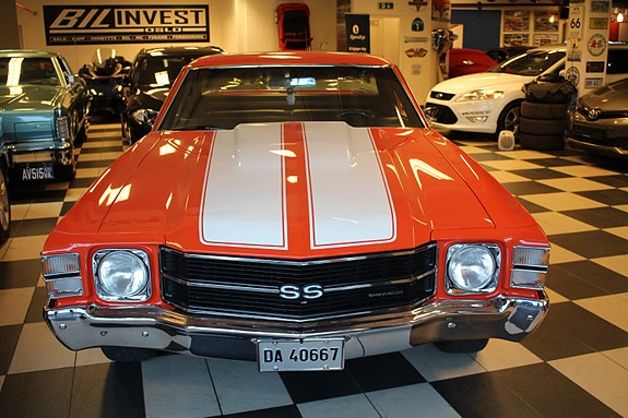 Chevrolet El Camino 2 of 5