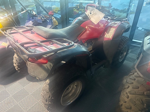 Linhai KUPP PÅ BRUKTE ATV  Reprasjons objekter for deg som kan skru selv. For deg er dette god butikk! For og få deg en rimelig maskin. Med i hovedvekt behov av arbeidstimer. Alle er gode objekt! 10 of 20