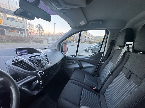 Ford Transit 9 of 28