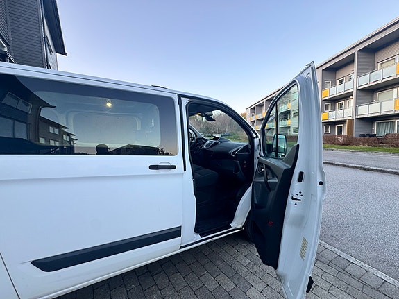 Ford Transit 4 of 28