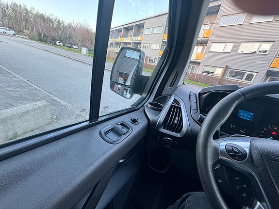 Ford Transit 16 of 28