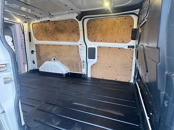 Ford Transit 19 of 28