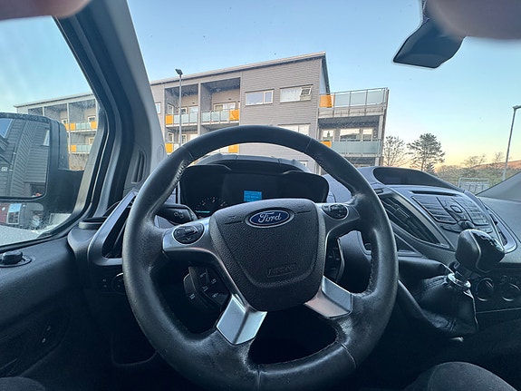Ford Transit 17 of 28