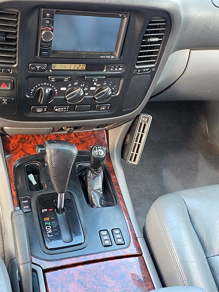 Toyota Land Cruiser 6 of 14