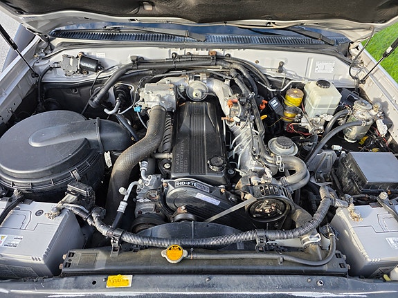 Toyota Land Cruiser 8 of 14