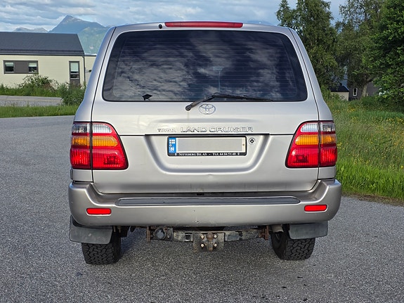 Toyota Land Cruiser 5 of 14