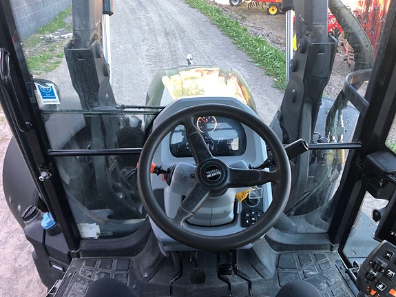 Valtra G135VST med GPS 2020, kr 950 000,-