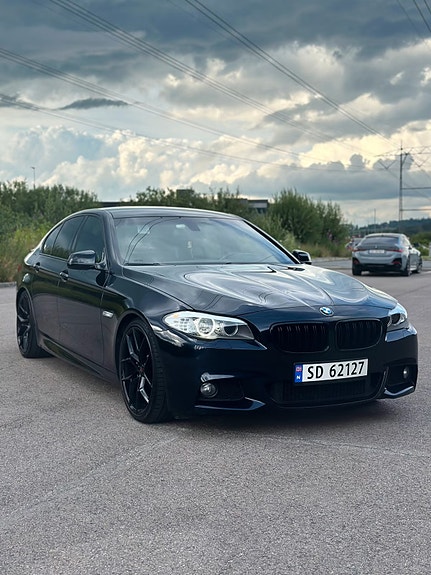 BMW 520d 3 of 5