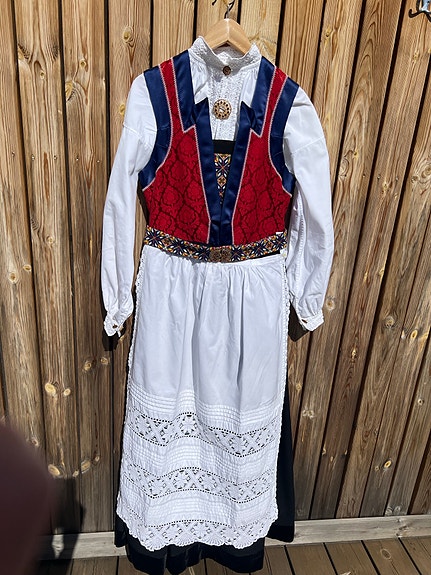 Product image 2 of 9