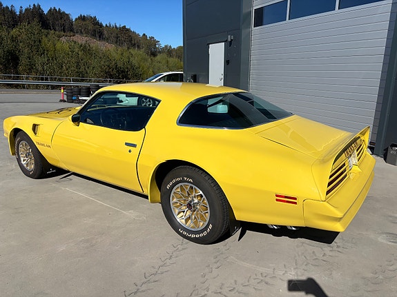 Pontiac Trans Am 10 of 30