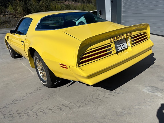 Pontiac Trans Am 11 of 30