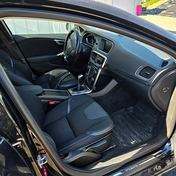 Volvo V40 18 of 19