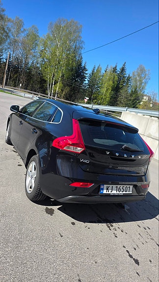 Volvo V40 5 of 19