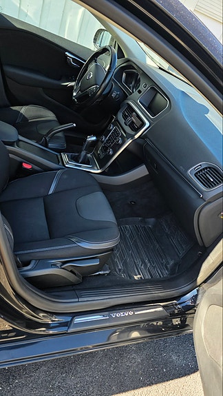 Volvo V40 10 of 19