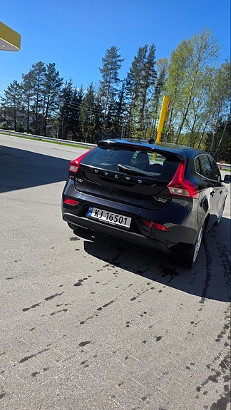 Volvo V40 6 of 19