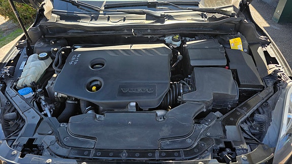 Volvo V40 12 of 19