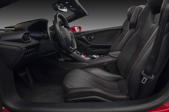 Lamborghini Huracan Spyder 23 of 30