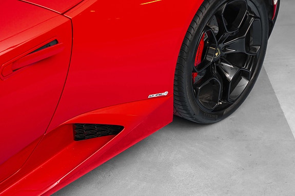 Lamborghini Huracan Spyder 7 of 30