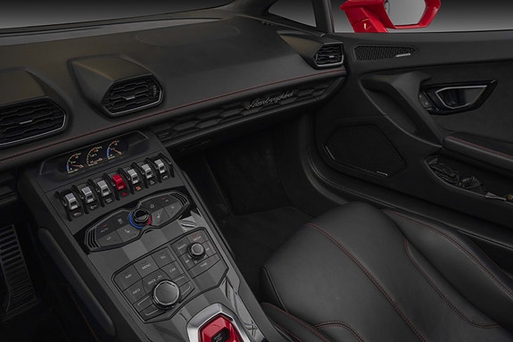 Lamborghini Huracan Spyder 14 of 30