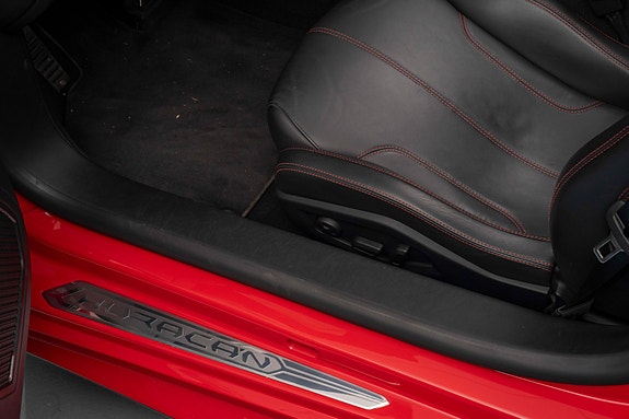 Lamborghini Huracan Spyder 22 of 30