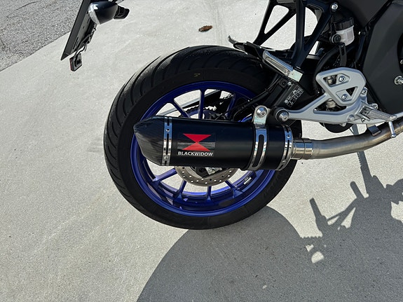 Yamaha MT-125 2 of 5