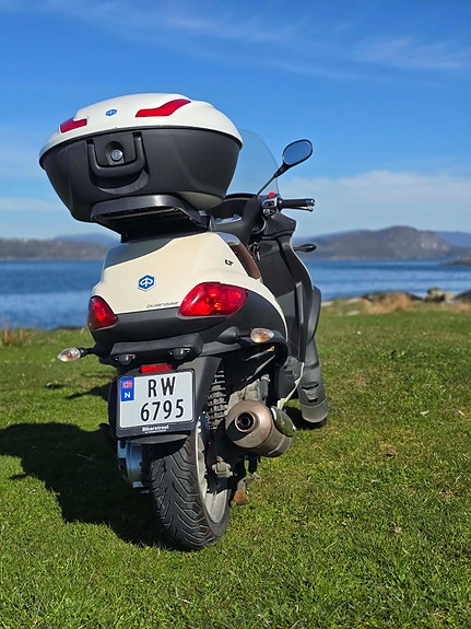Piaggio MP3 500 LT 4 of 7