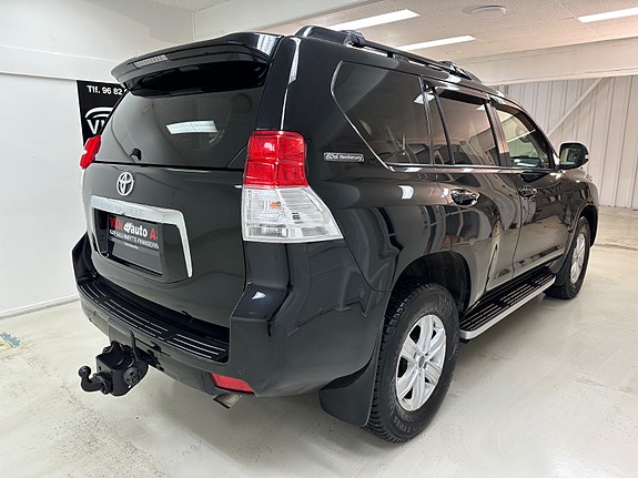 Toyota Land Cruiser 11 of 30