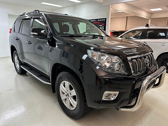 Toyota Land Cruiser 9 of 30