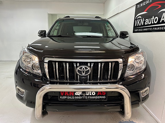 Toyota Land Cruiser 3 of 5