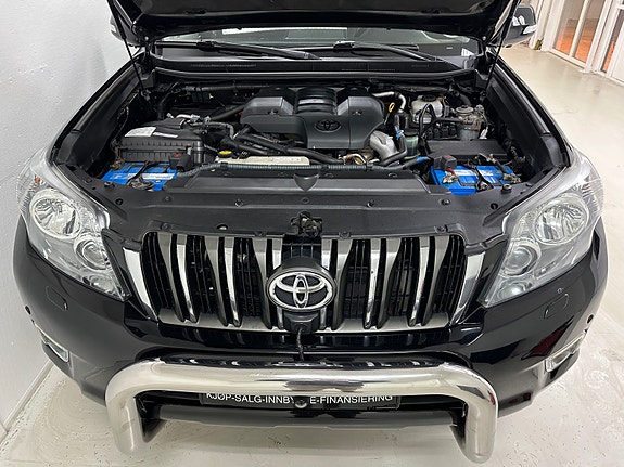 Toyota Land Cruiser 25 of 30