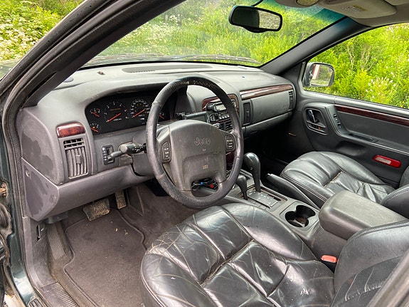 Jeep Grand Cherokee 7 of 19