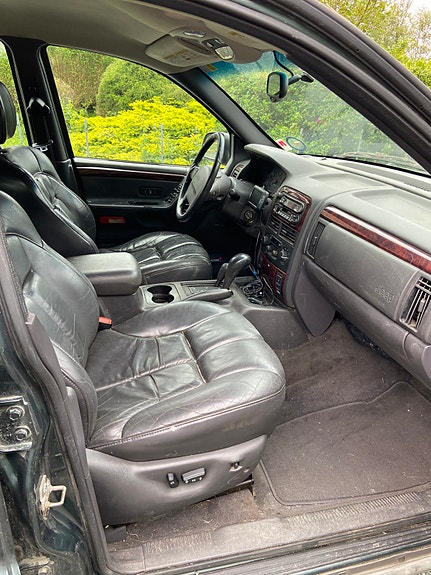 Jeep Grand Cherokee 8 of 19