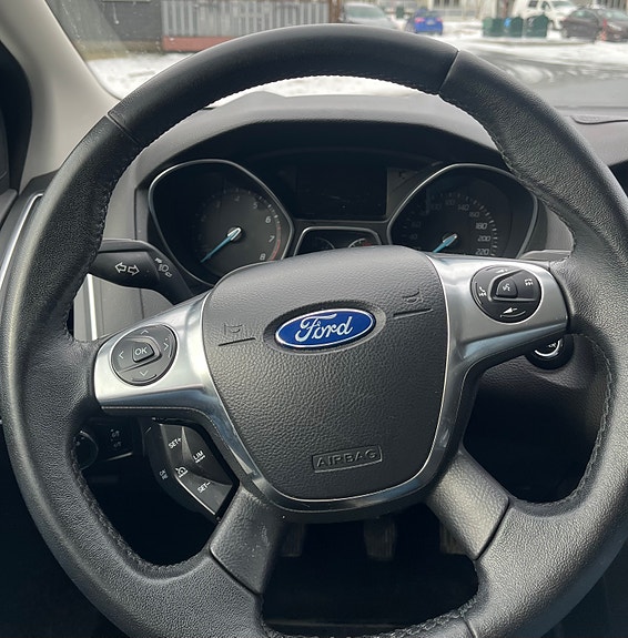Ford Focus 9 of 18