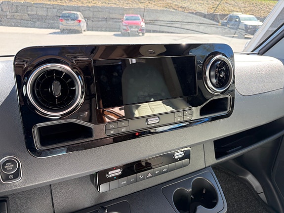 Eura Mobil Contura 766 QB 17 of 25