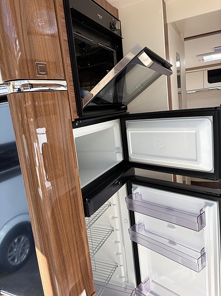 Eura Mobil Contura 766 QB 11 of 25