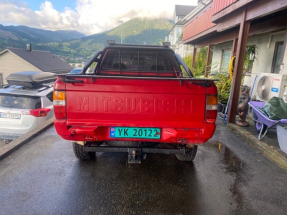 Mitsubishi L200 8 of 30