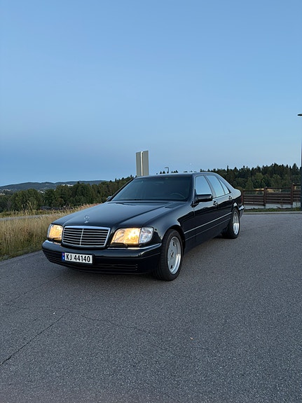 Mercedes-Benz S500 4 of 30
