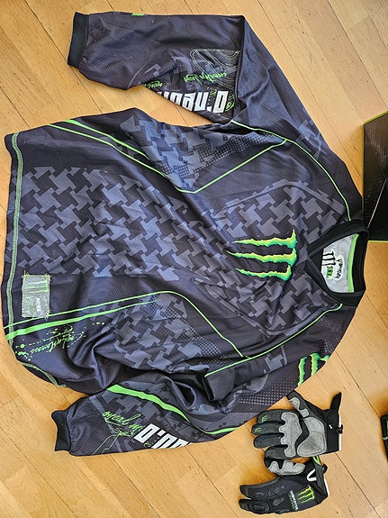 Product image 9 of 10