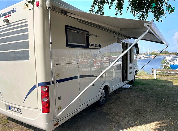 Concorde CREDO I 781 L | Hyd.st.ben | 3.0 177HK | Goldsch.fj.ing | Alde | Solc+Lith+2kW Inv | Enk.senger+Senkes.| Stekovn | TV | Fortelt | S.stativ | Utv.dusj+gass | V.hjul | 2 of 5