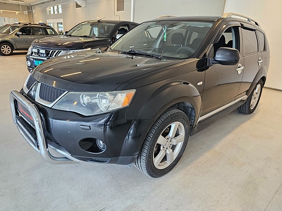 Mitsubishi Outlander 2 of 5
