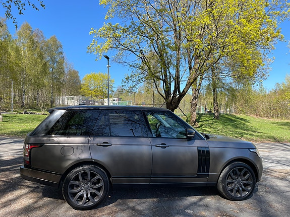 Land Rover Range Rover 8 of 21