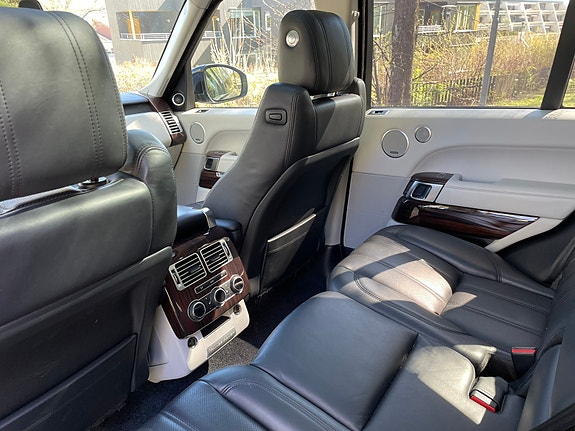 Land Rover Range Rover 18 of 21